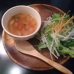 サンデー - 2015年4月ランチのサラダとスープ