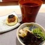 北新地 鮨 なか川 - 2015年4月ランチ訪問時撮影　芋餅と香の物、お味噌汁