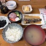 魚力 - さば味噌煮＋刺し盛り定食＋当たりの卵焼き