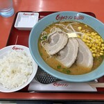 くるまやラーメン - 料理写真: