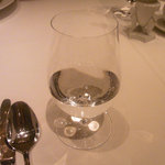 レストラン カーウントカー - ロブマイヤーのグラスだと水までおいしく感じる。