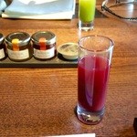 翠嵐ラグジュアリーコレクションホテル京都 - 朝食のジュース ザクロをチョイス