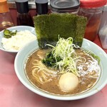 ラーメン大将 - 料理写真:ラーメン900円・味玉100円・小ライス100円