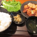 焼肉特急 - 料理写真:中落カルビ・てっちゃんランチ(1429円)