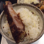 げんこつ亭 - 黒っぽい色はソースではなく焦げ目