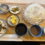 そうめん処 菊いち - 料理写真:そうめんプレート　特盛　1200円
(特製めんつゆ　豆乳つゆ　味噌つゆ)
