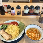 横浜家系ラーメン 龍馬家 - つけ麺大盛り｡