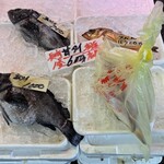 Uo Uriba Morita Suisan Nakaminato uoichiba mae - ■甘鯛５尾￥600：松かさ焼きでいただいた。皮目はサクサク、身はふっくらとした食感のコントラストが最高。塩とレモンでシンプルに、その美味しさを堪能。