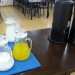 バリュー・ザ・ホテル 東松島矢本 - 牛乳、オレンジジュースとコーヒー