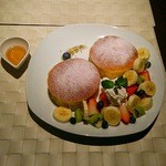 フェイクス カフェ - 桜とフルーツのパンケーキ