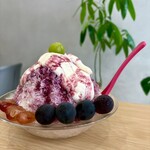 不思議なかき氷 - 料理写真:ぶどうのハーフサイズ900円