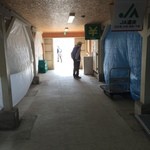 八紘学園 農産物直売所 - 【2015年03月】冬モードのせいか、売場も控えめ（その２）。