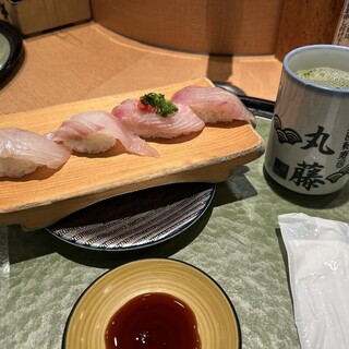地魚回転寿司 丸藤_0