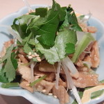 串焼とくり - 鶏皮の二杯酢