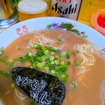 とんこつラーメン よかろうもん - 