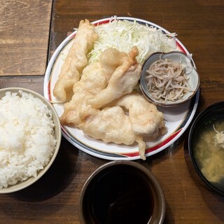 焼肉処炙樂 - 料理写真:柚子風味とり天750円