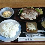 四季彩 - 2015/01/27 11:50訪問　ランチステーキ￥1,100