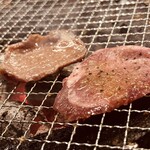 炭火焼肉 牛牛 - 