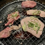 本格焼肉・韓国家庭料理 食辛房 - 