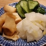 もつ焼き 煮込み 楓 - 自家製お新香