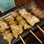 酔い処 誠 - ・焼鳥
他の人が頼んだので同じタイミングで焼いてもらいました。
焼鳥にビール最後っすね(⁠ʃ⁠ƪ⁠＾⁠3⁠＾⁠）