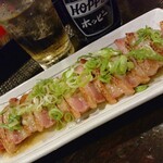 酔い処 誠 - ・カモ味噌漬け
久しぶりに頼んだお気に入りメニュー！
これ食べると無性にご飯が欲しくなるから困ったもんです笑
本日のは炙った上に九条ネギまで乗せてくれました♪
はぁ〜うんまいわ〜(⁠*⁠´⁠ω⁠｀⁠*