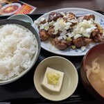 食堂 いしん