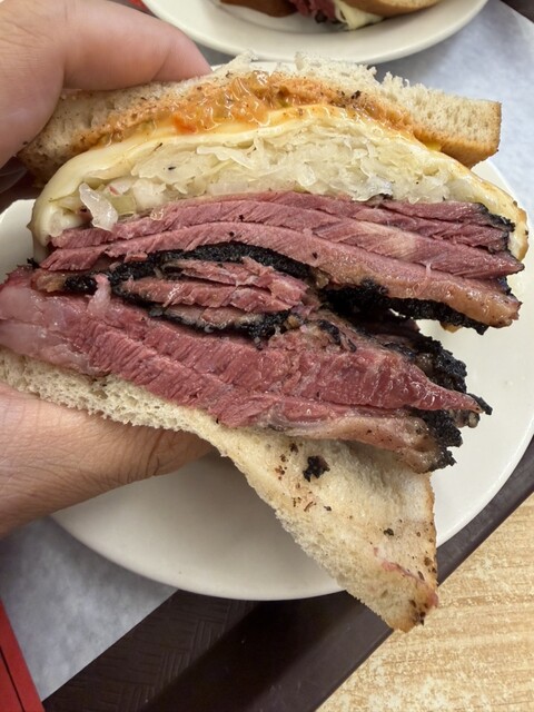 鰻7 ニューヨーク ローストビーフ KATZ'S DELICATESSEN - イースト・ヴィレッジ/サンドイッチ | 食べログ