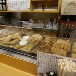 赤玉 - おでんは種類豊富ですね