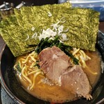 横浜家系らーめん英 - らーめん＋のり