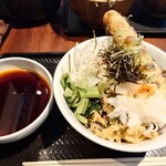 なぜ蕎麦にラー油を入れるのか。 - 料理写真: