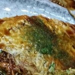 お好み焼き 都一 - モダン焼き　頼むと一つのお皿にこれが２枚来ます。