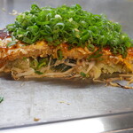 お好み焼き イチカバチカ - 美味しいお好み焼きは断面が美しい♪