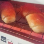 石窯パン工房 グレンツェン - 塩パンをトースターで温めました！