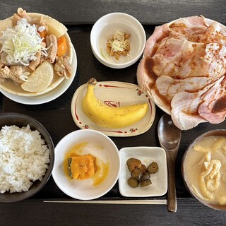みのり食堂 - 料理写真:「なめがた御膳(ローストポーク・モツ煮込み)」@1000