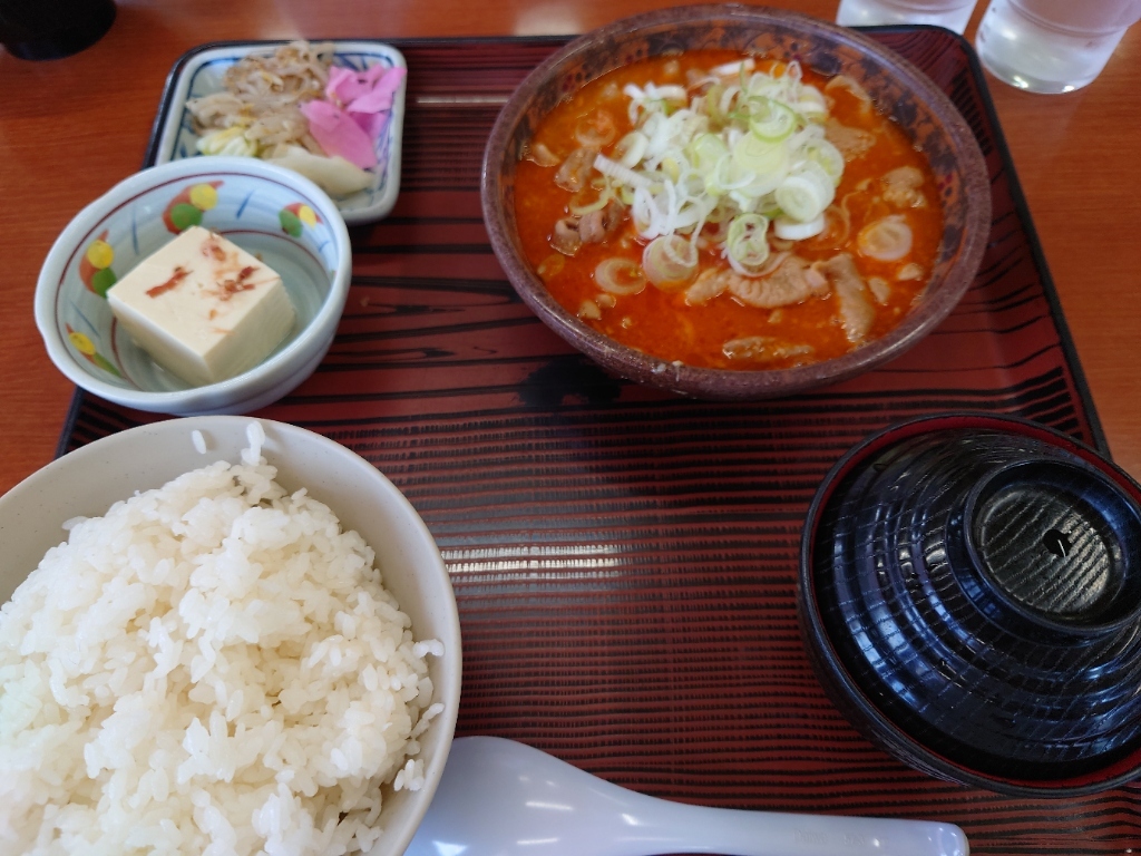 もつ 煮 屋 日の出 食堂