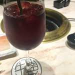 完全個室 牛の達人 - 赤ワインとオランジーナのカクテル