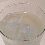 牛たんの檸檬 - 生搾りレモンサワー　650円