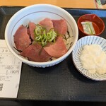 なか卯 - 料理写真:山かけ南まぐろ中おち入り鉄火丼
