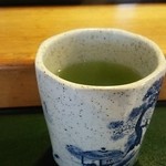 勝寿司 - お茶。湯のみが大きくて良いね＾＾。