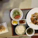 クラシック チャイナ 白龍 - 平日限定　豪華な日替わり定食　餃子付き
