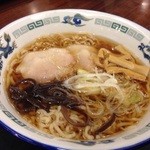 あごだししょうゆラーメン　650円