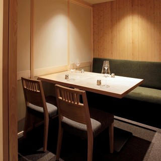 Tempura & Japanese-style meal Kaiseki ◆Private room with chairs and tables for 2 to 22 people (room charge free)