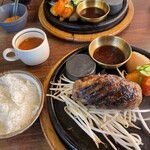 炭火ハンバーグ 肉焼き亭 - 