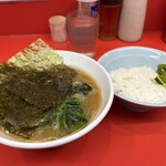 武蔵家 - 料理写真:ラーメンミニ　700円　半ライス無料