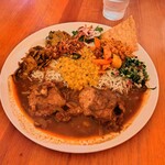 シナモンガーデン - カレー2種プレート（チキンカレー＆ダール）1350円
