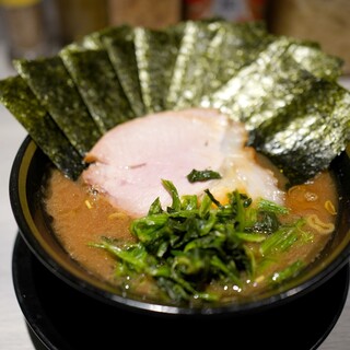 横浜家系ラーメン こむろ家_0