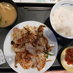 松屋 - 料理写真:回鍋肉定食