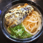 セルフうどん なりや - 料理写真:かけ310円＋ナス天120円