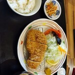 トンカツ オーラテイ - 料理写真:ロースかつ膳(中)
